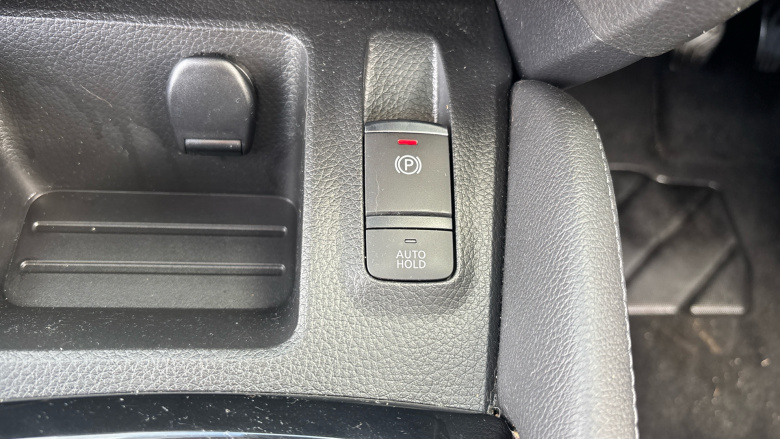 Nissan Qashqai 1.3 DiG-T 160 Tekna 5dr Petrol Hatchback